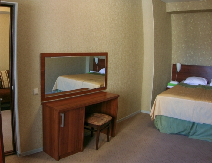 Люкс 2-местный 2-комнатный с балконом, корпус 4 - Санаторий «Малая бухта»