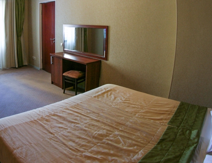 Люкс 2-местный 2-комнатный с балконом, корпус 4 - Санаторий «Малая бухта»