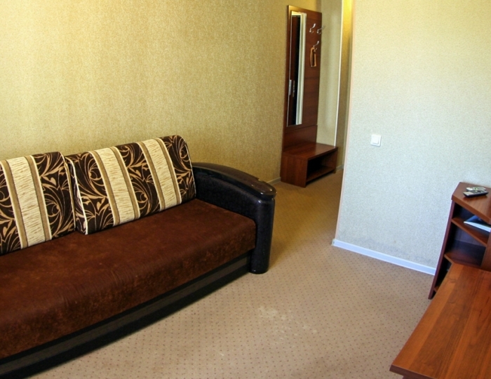 Люкс 2-местный 2-комнатный с балконом, корпус 4 - Санаторий «Малая бухта»